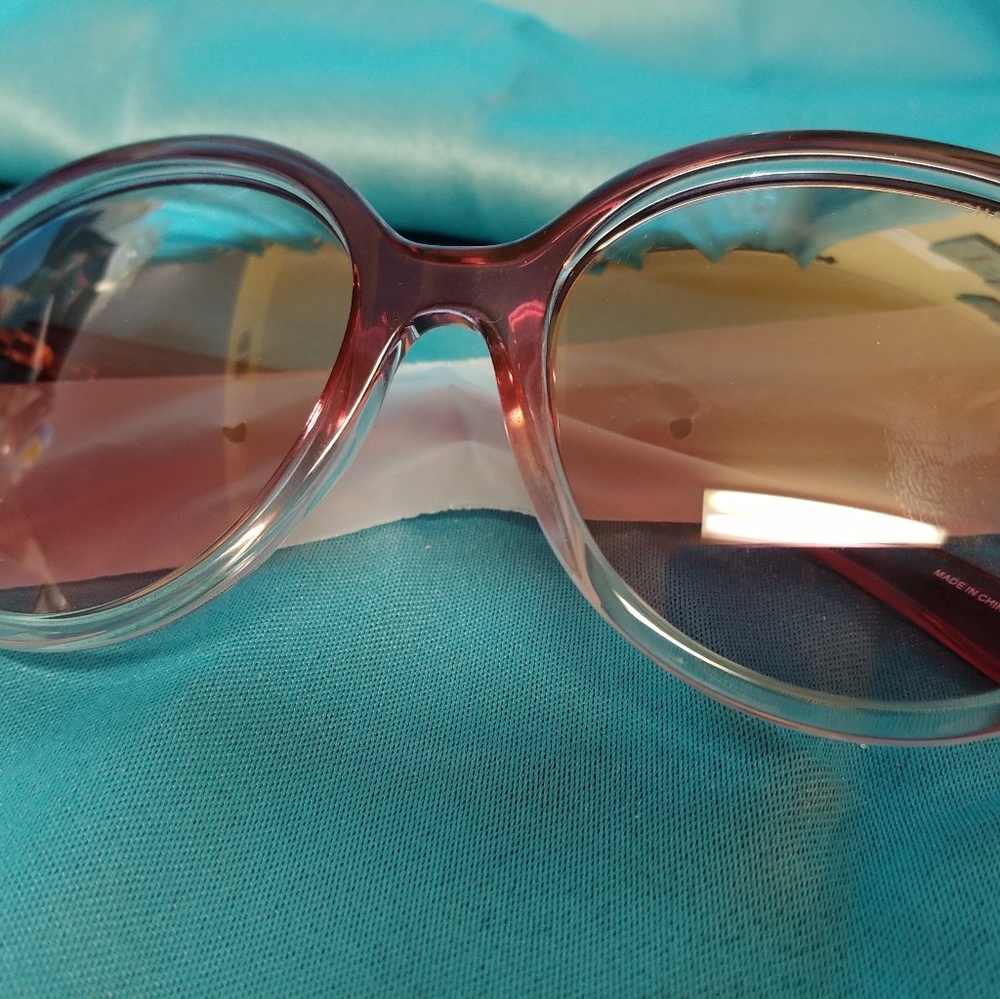 Shades - Picture 2 of 3